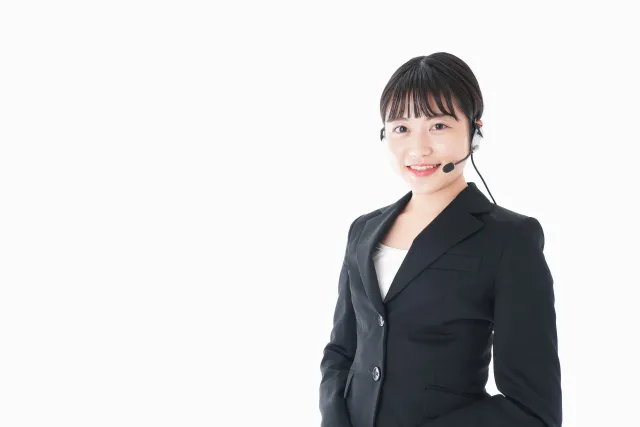 【要用意】フリーダイヤルで事前相談する様子。電話とお品物・ご相談シーンが伝わる安心感のある写真